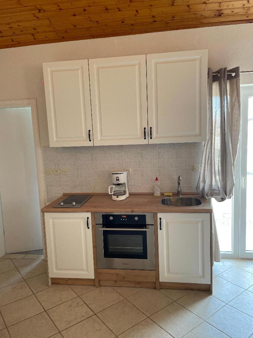 Apartment Gordana Vir Luaran gambar
